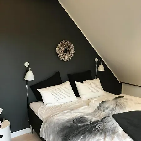 2br Close To The Ocean And Airport *